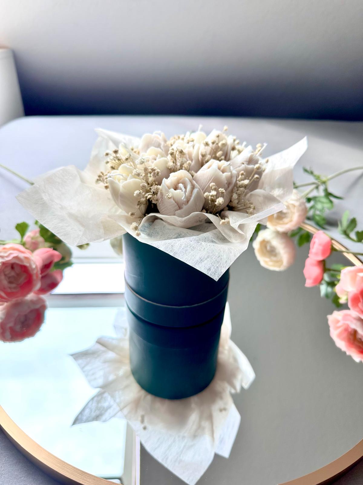 Luxe Tulip Collection